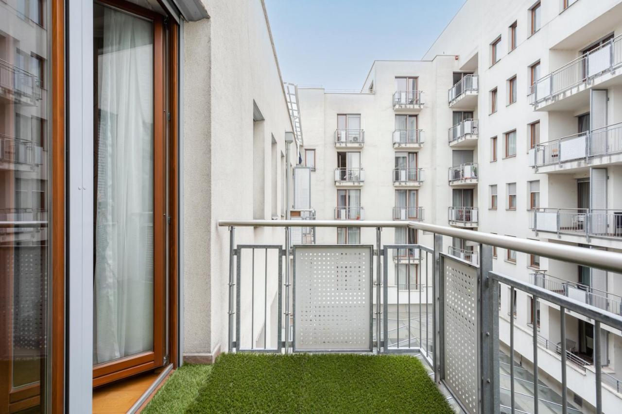 Penthouse Three Bedrooms, Three Balconies Apartment With Free Parking In Kiraly Street Budapeşte Dış mekan fotoğraf
