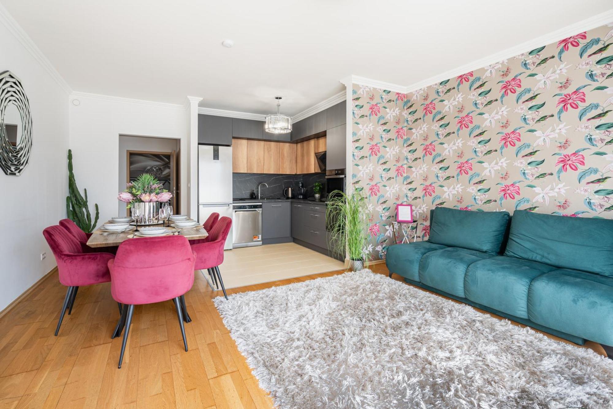 Penthouse Three Bedrooms, Three Balconies Apartment With Free Parking In Kiraly Street Budapeşte Dış mekan fotoğraf